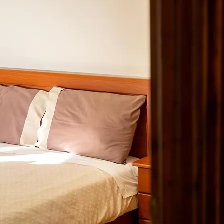 Apartment το πέτρινο 2 *